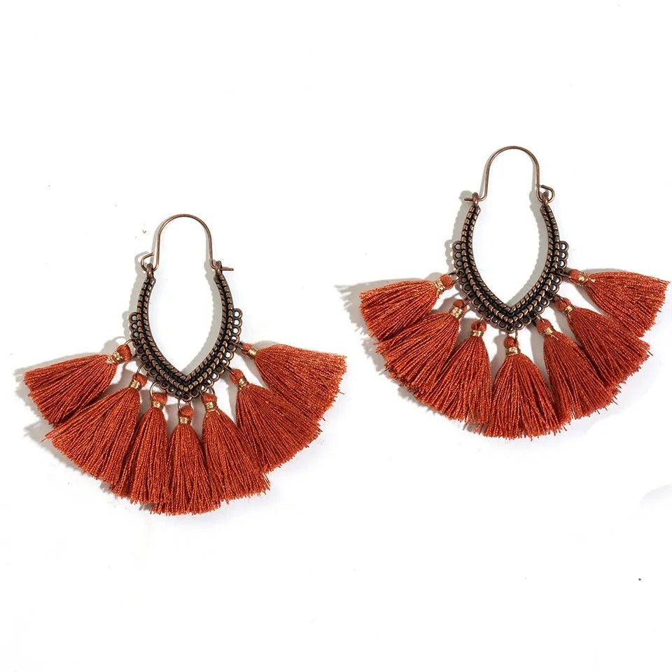 Aretes bohemios con flecos estilo vintage