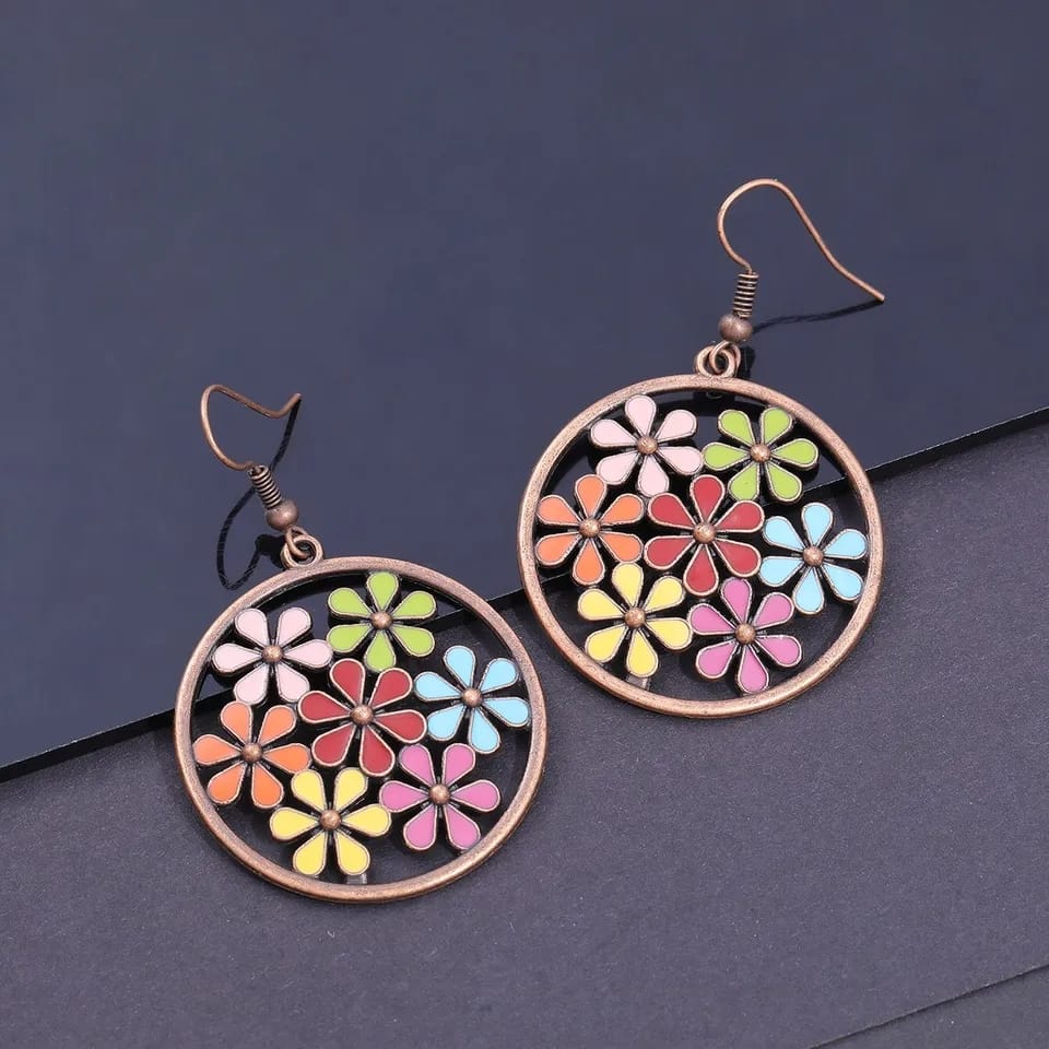 Aretes redondos con  flores de colores